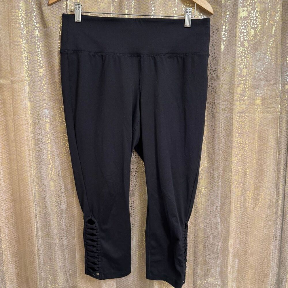 LIVI Active Black Mid Calf Cropped Lattice Tummy Compressing Leggings 14/16